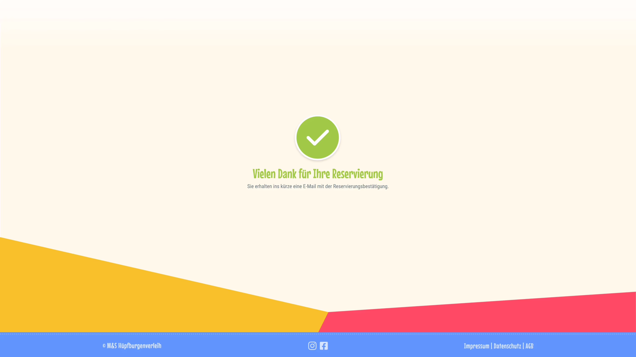 Webdesign der Reservierungs- und Kontaktseite eines Hüpfburgenverleihs mit farbenfrohem Layout und Formular.